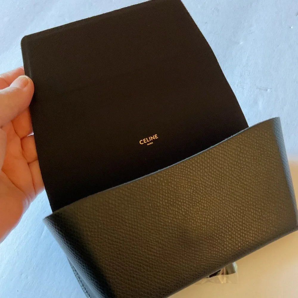 CELINE LARGE SUNGLASSES HOLDER BLACK WITH CLEANING CLOTH NEW